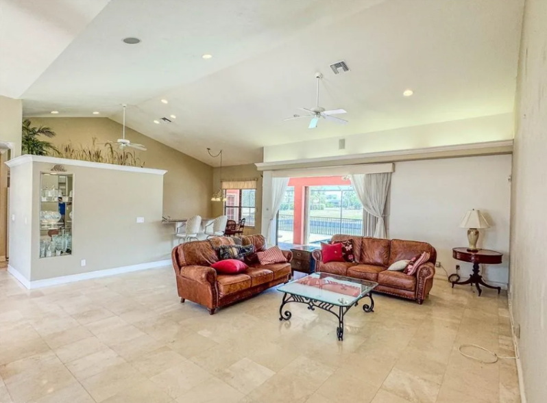 480 Flamingo Ave - Photo 2 of 20