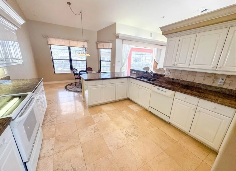 480 Flamingo Ave - Photo 6 of 20