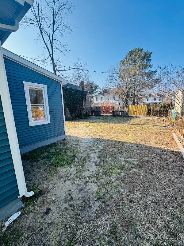 214 S 4th St #1 - Photo 3 of 9