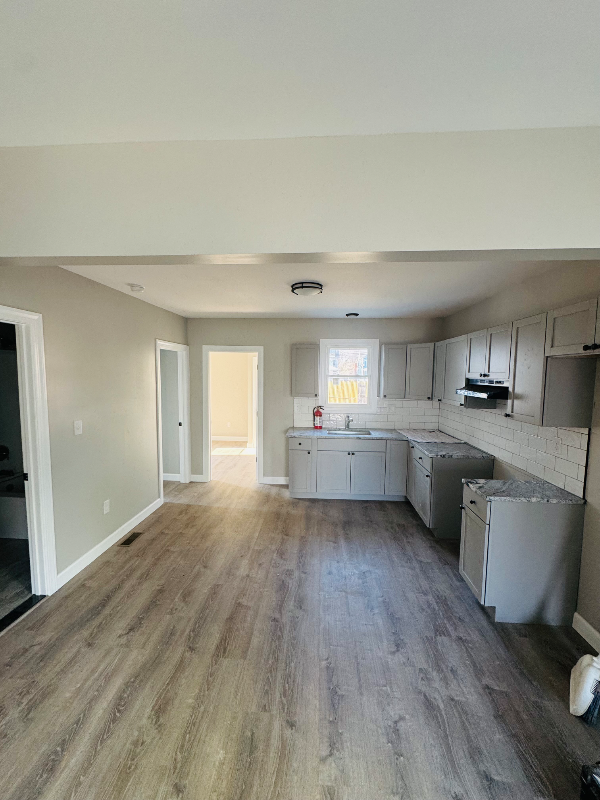 214 S 4th St #1 - Photo 4 of 9