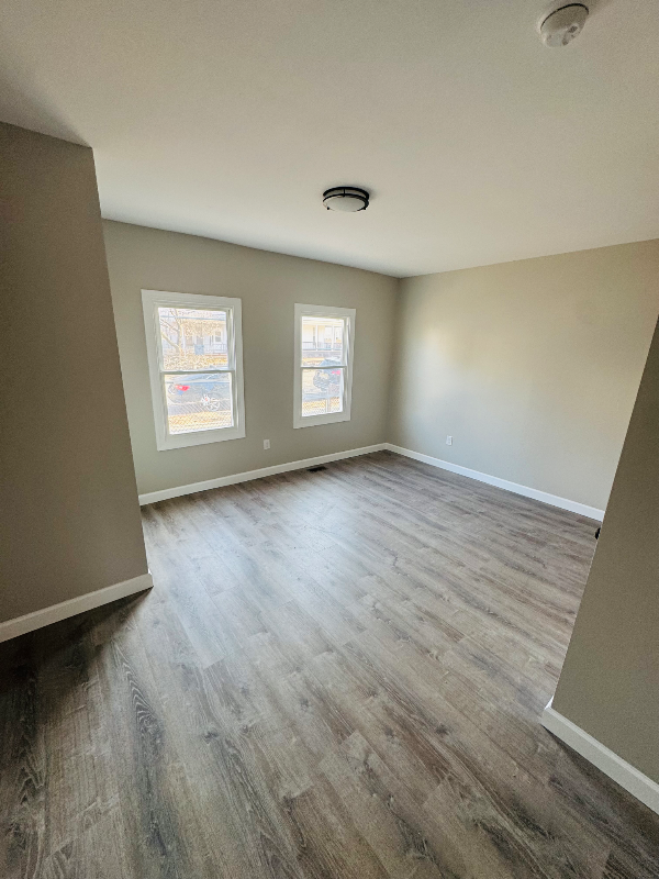 214 S 4th St #1 - Photo 6 of 9