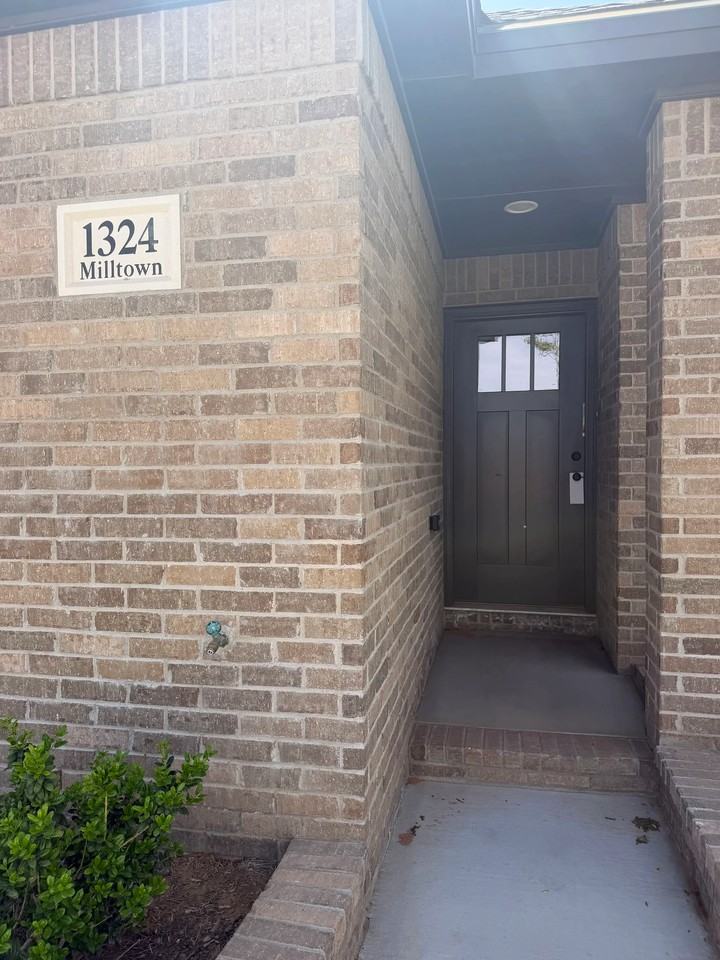 1324 Milltown Rd - Photo 3 of 27