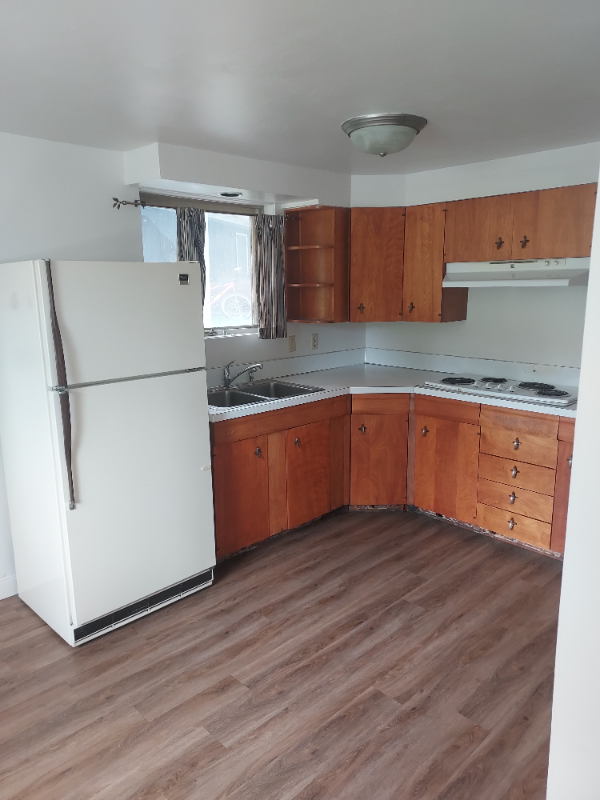 1427 S Willson Ave #1429 - Photo 5 of 6