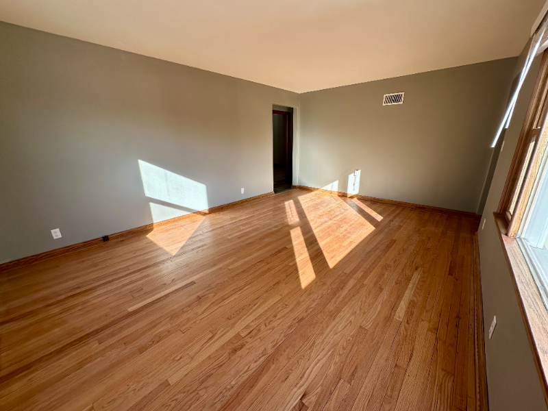 1065 S Bobolink Dr - Photo 6 of 20