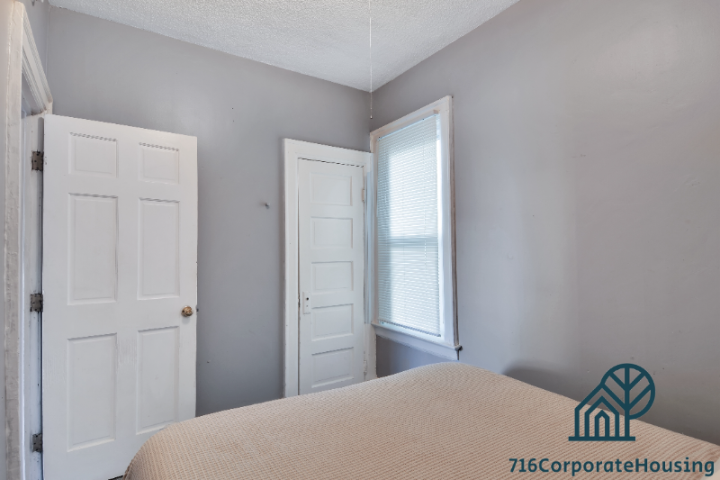 305 Bird Ave #3 - Photo 4 of 20