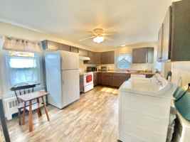 featured image of 1025 Cherry St