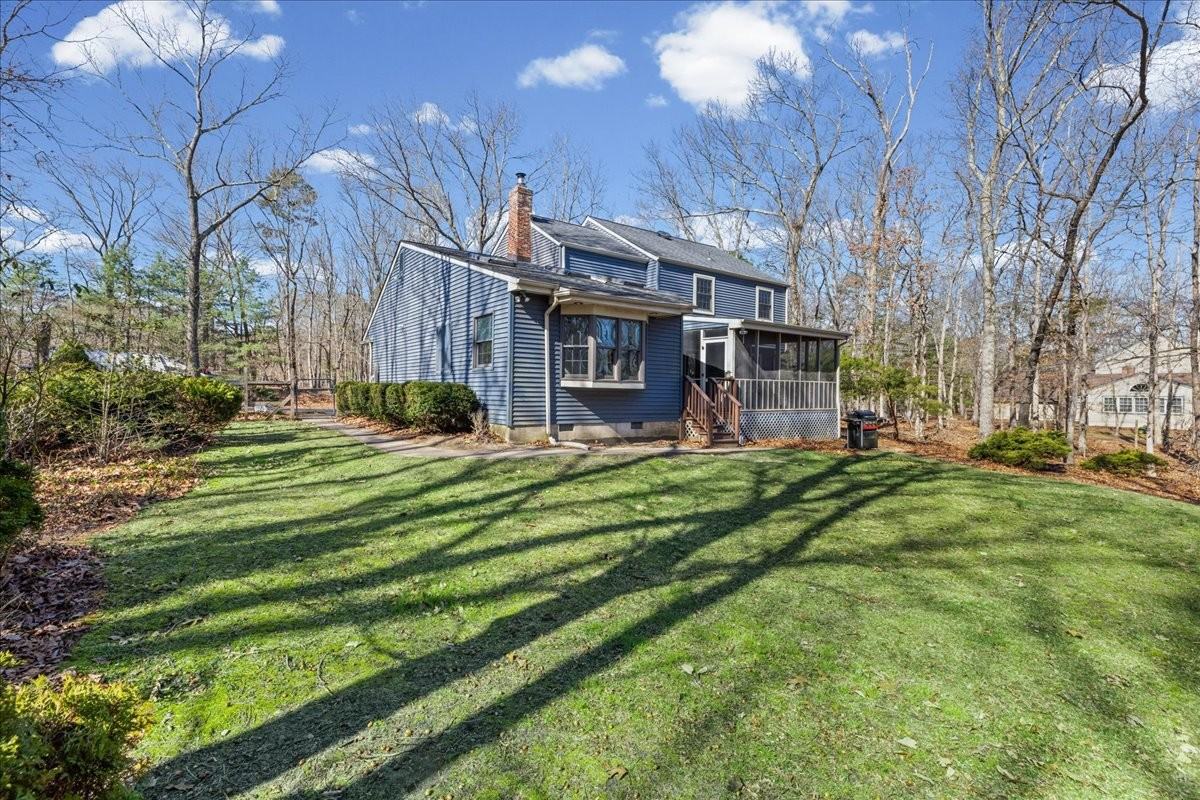 46 North Dr #1 - Photo 4 of 50