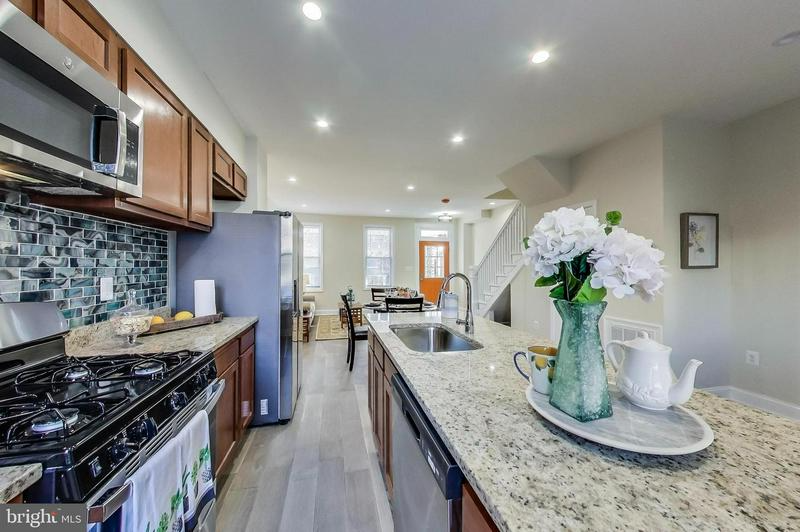 517 Columbia Rd Nw - Photo 4 of 15