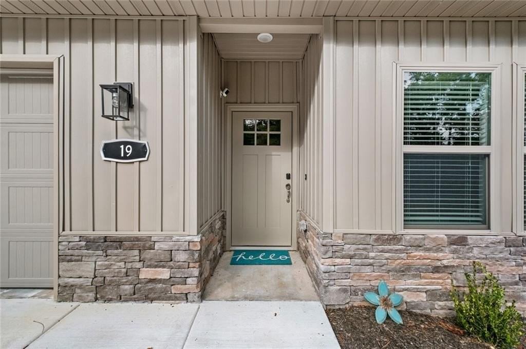 19 Coylton Dr - Photo 3 of 25