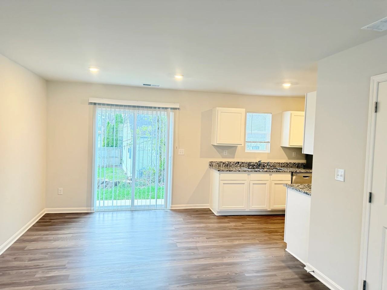 344 Berkley Rd - Photo 3 of 14