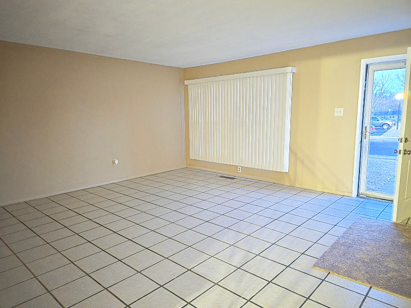 66 Rittenhouse Dr - Photo 2 of 22