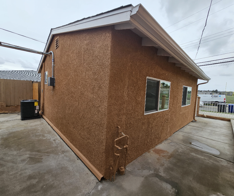 853 Kempton St - Photo 7 of 20