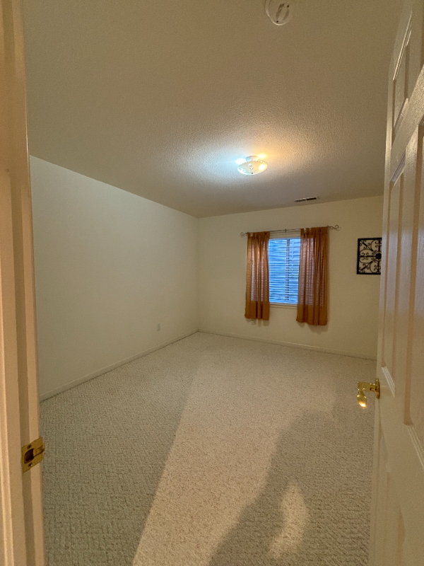 1750 Powell St - Photo 5 of 6