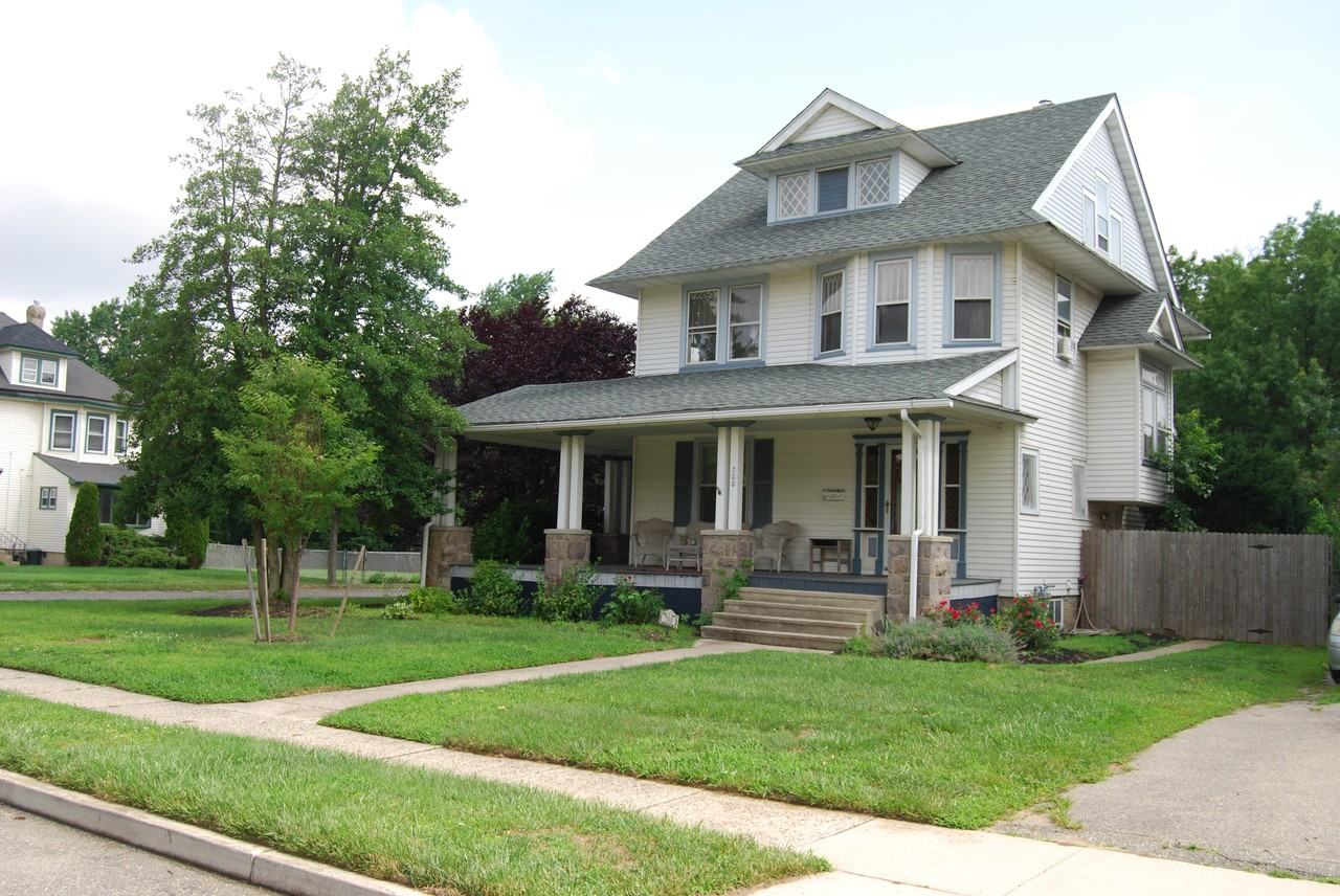 700 Washington Ave - Photo 2 of 19