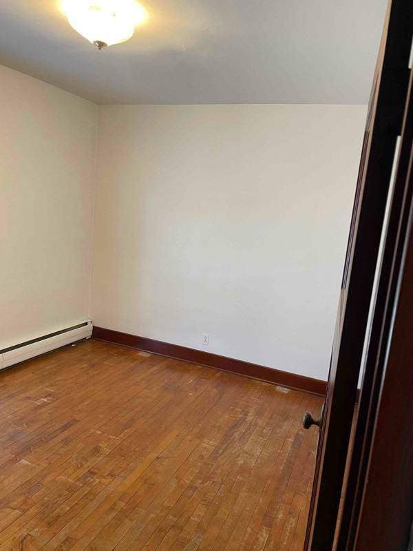 1126 Fond Du Lac Ave - Photo 5 of 13