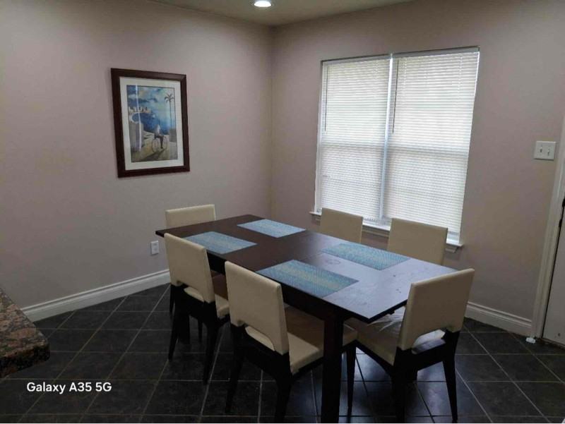 129B Richards St - Photo 7 of 15