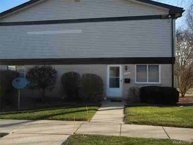 41147 S Woodbury Green Dr #40 - Photo 2 of 15