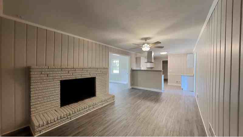 1924 Pontiac Ave - Photo 7 of 10