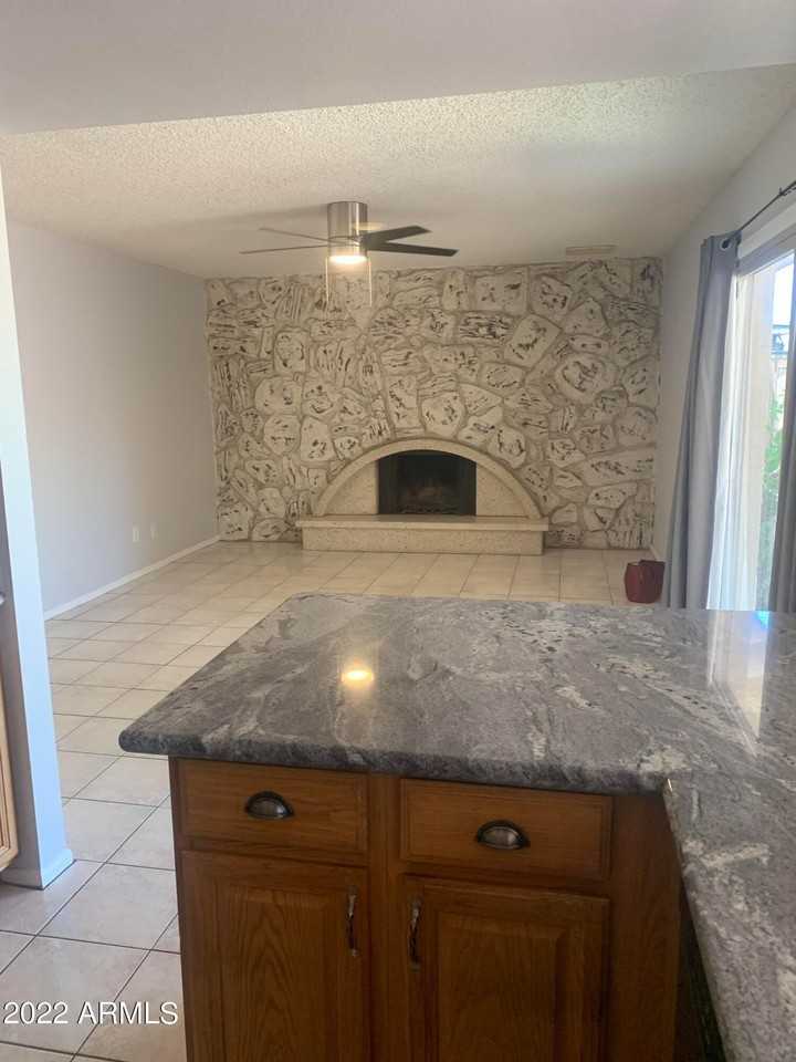 4132 W Shangri La Rd - Photo 7 of 11