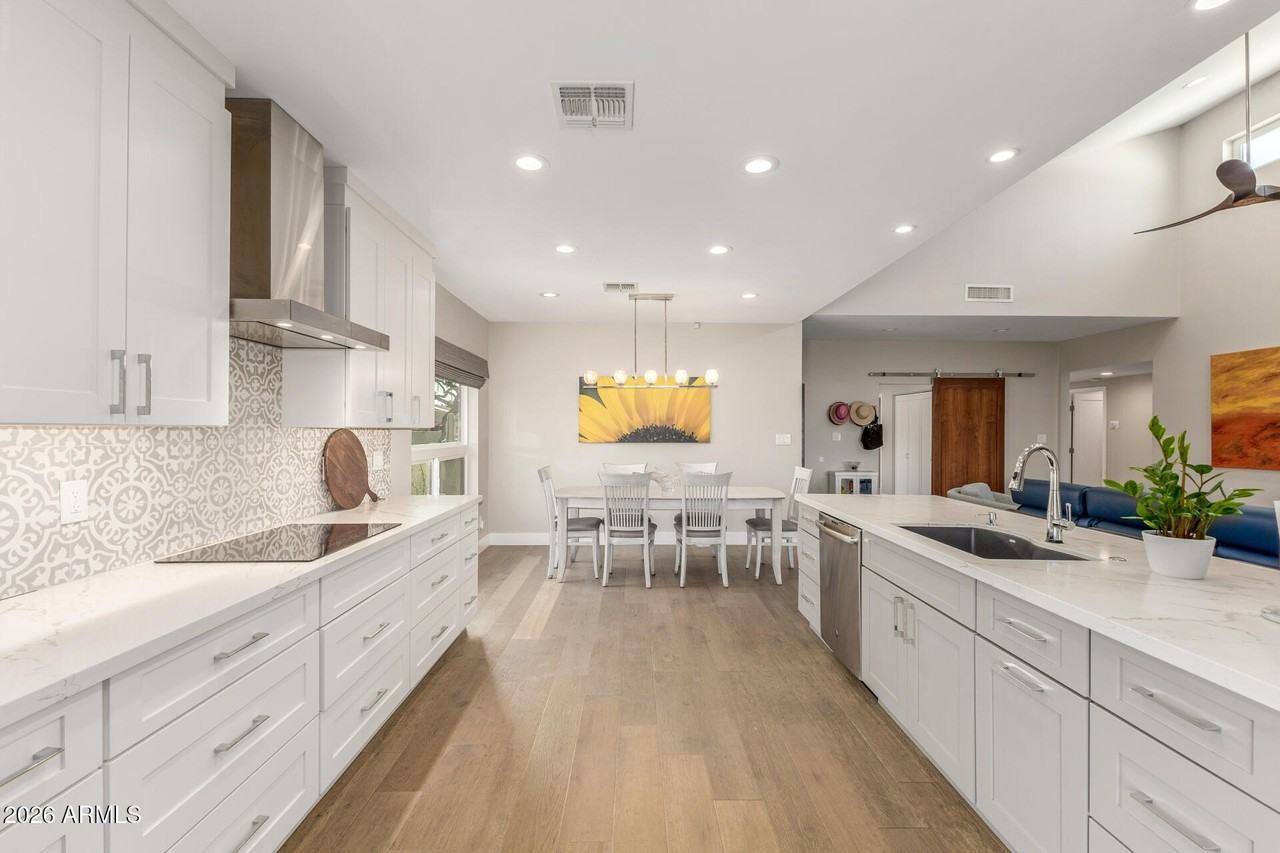 5137 N 79th Pl - Photo 4 of 38