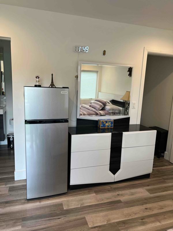 8413 Woodley Ave #2 - Photo 5 of 17