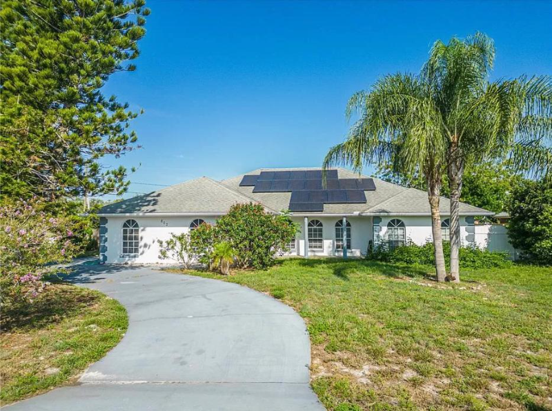 802 Abbott Ave - Photo 2 of 8