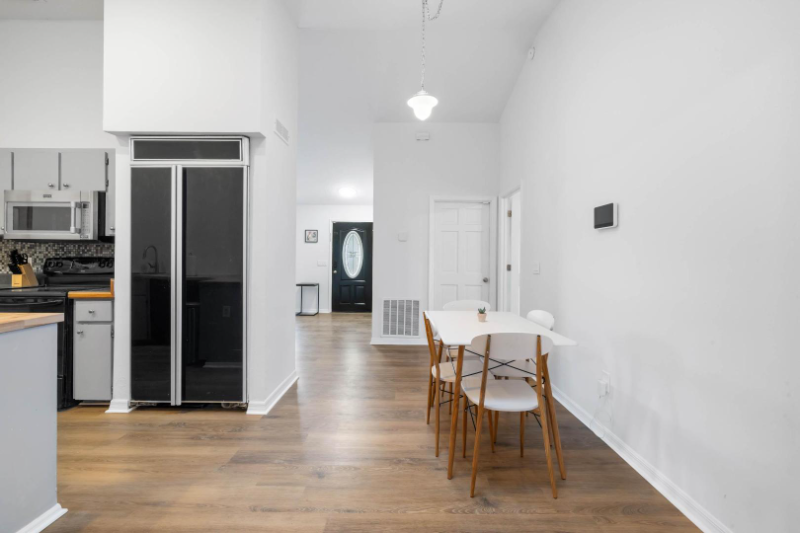 802 Abbott Ave - Photo 6 of 8