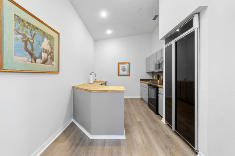802 Abbott Ave - Photo 7 of 7