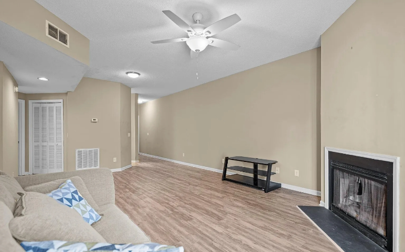 4230 Wilshire Blvd #D204 - Photo 4 of 9