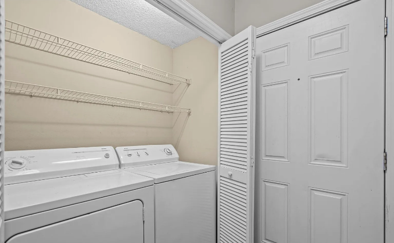 4230 Wilshire Blvd #D204 - Photo 6 of 9