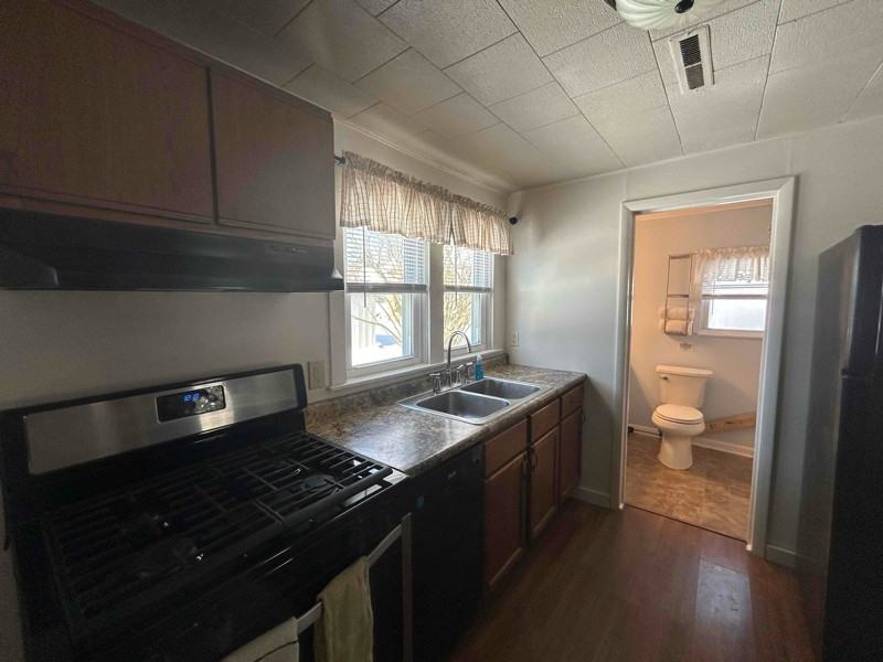 000 Harvard St - Photo 2 of 13