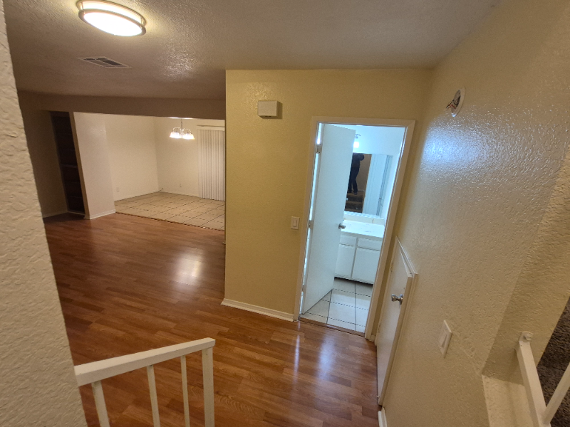 155 Tiger Ln - Photo 2 of 15