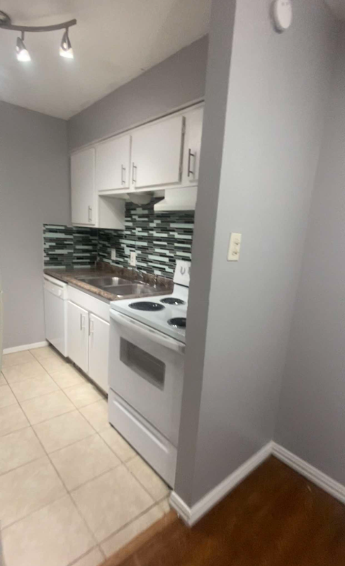 5601 Birchman Ave #202 - Photo 2 of 6