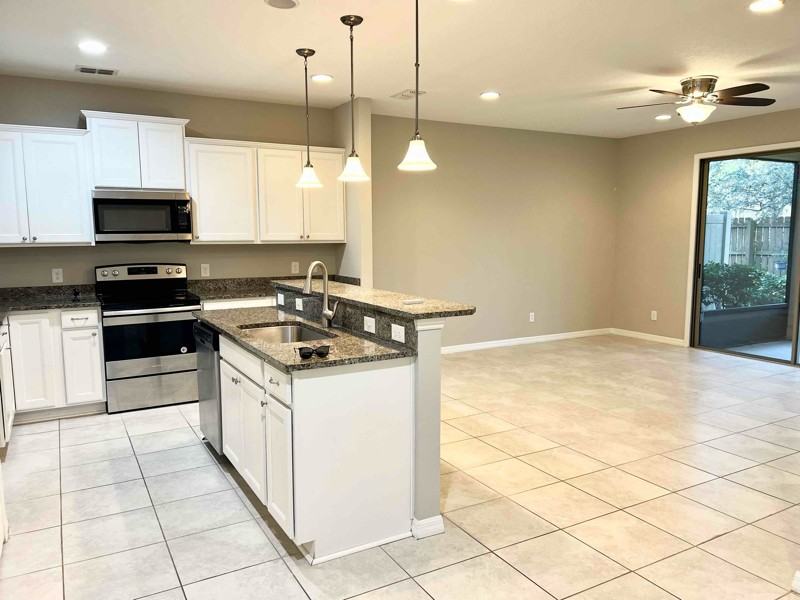 14320 Dovewind Ct - Photo 2 of 8
