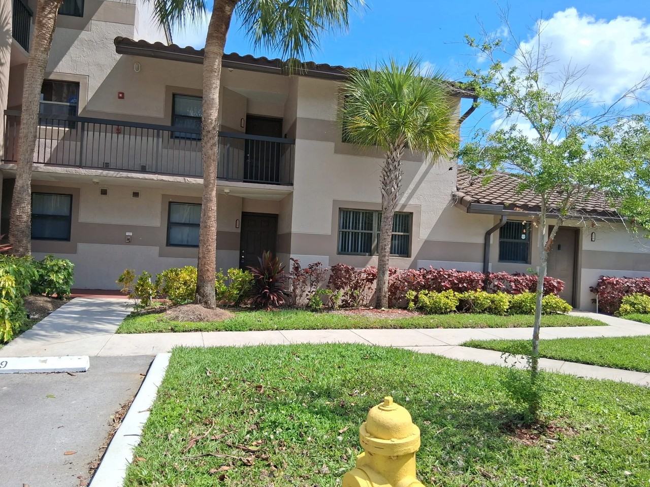 9829 Nob Hill Ln - Photo 2 of 14