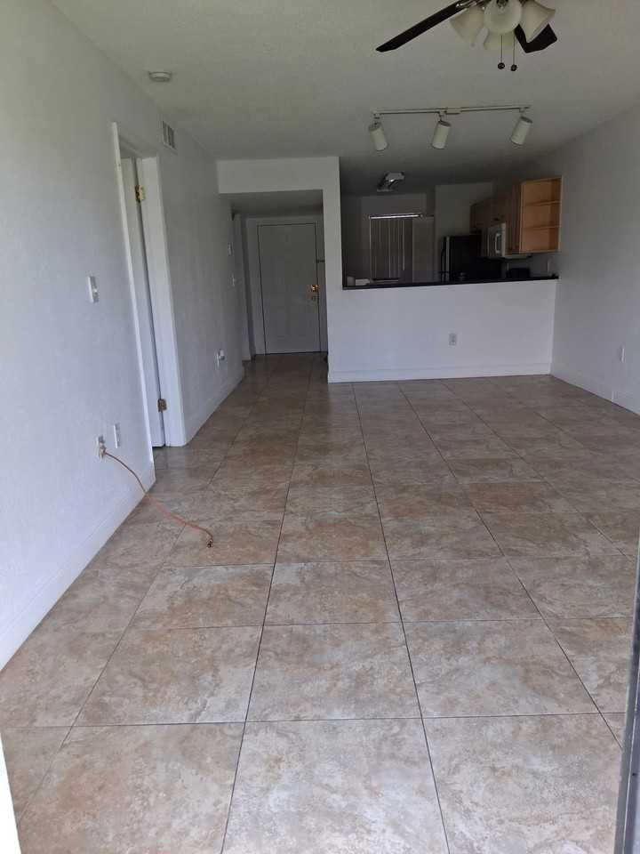9829 Nob Hill Ln - Photo 5 of 14