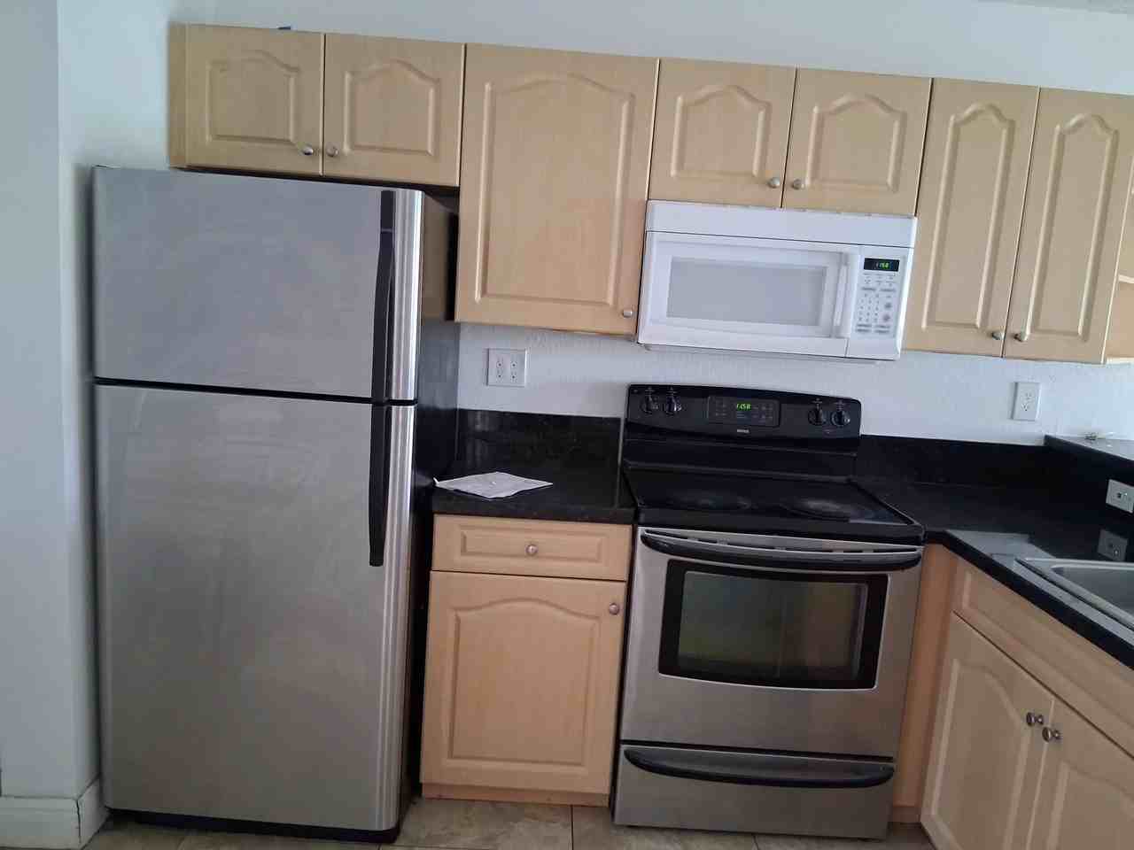 9829 Nob Hill Ln - Photo 7 of 14