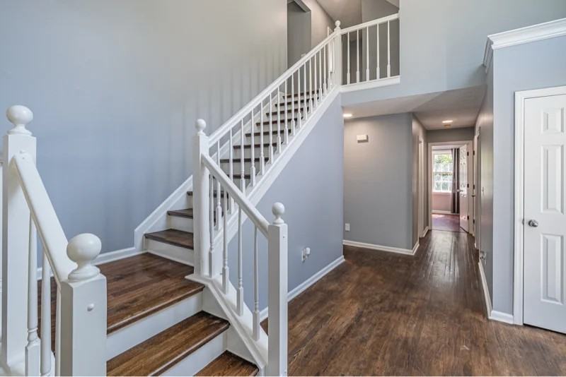 1321 Yorktown Cir - Photo 2 of 15