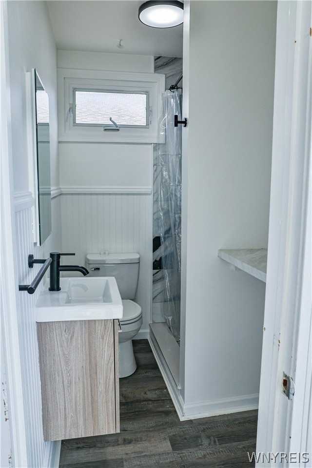 21 Center Street unit: Upper - Photo 7 of 9