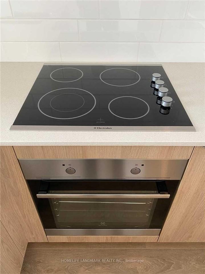 225 Sumach Street #2912 - Photo 5 of 27