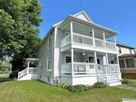 featured image of 18 Parkway St