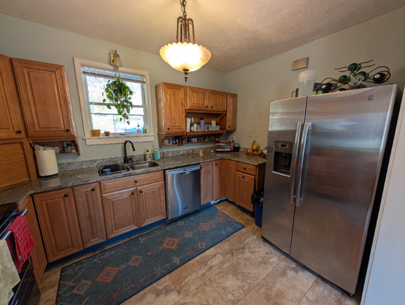 115 Lake Dr - Photo 6 of 19