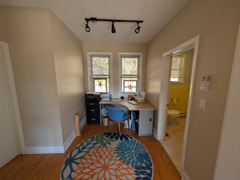 115 Lake Dr - Photo 7 of 19