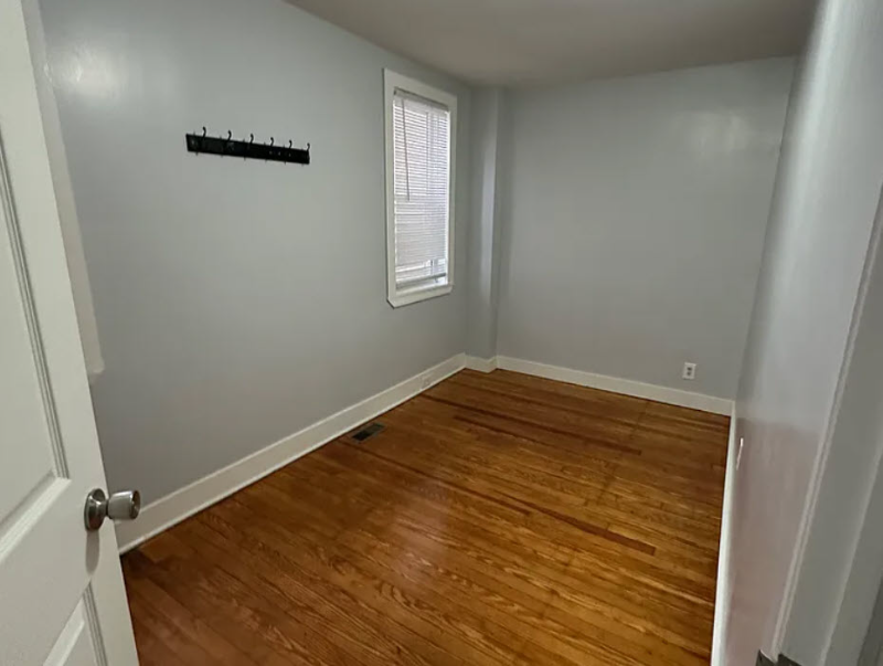 21 Throop Ave #1 - Photo 4 of 7
