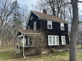 featured image of 10 French Rd