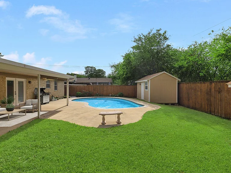 6705 Nola Ct - Photo 5 of 9