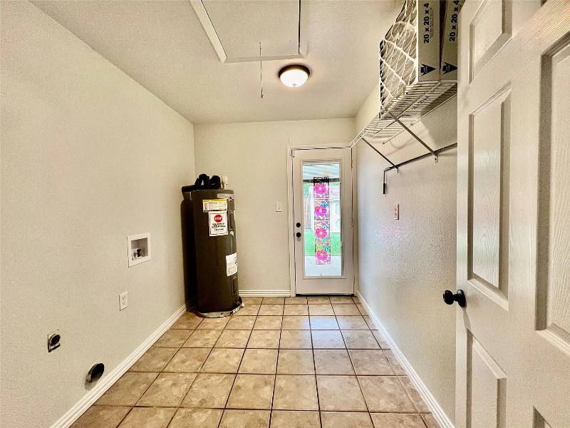 6705 Nola Ct - Photo 6 of 9