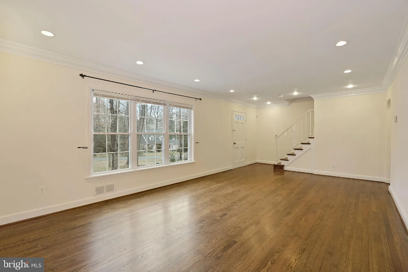 11017 Marcliff Rd - Photo 3 of 20