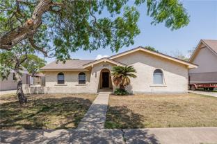 207 Blanco Dr - Photo 1 of 1