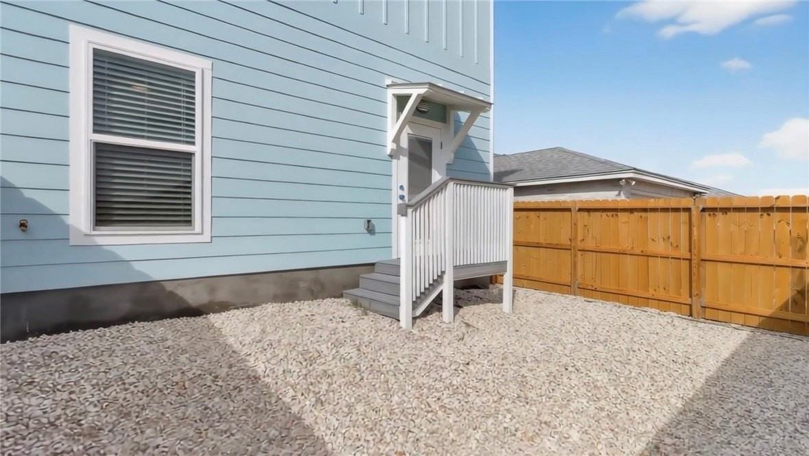 15206 Cruiser St - Photo 3 of 14